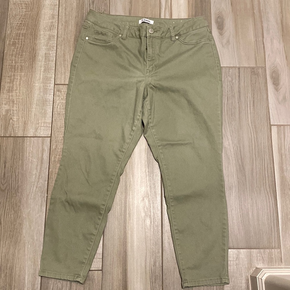 USED pants / D.jeans/ size 16W
Green skinny / good condition